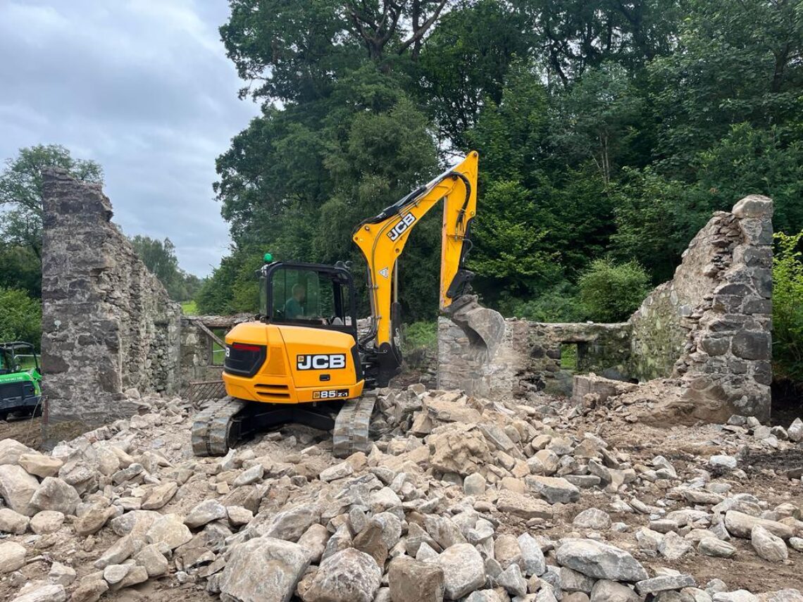 JCB 8 tonne Tracked Excavator 1